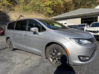 2018 Chrysler Pacifica Touring Plus   - Photo 3 - Pittsburgh, PA 15226