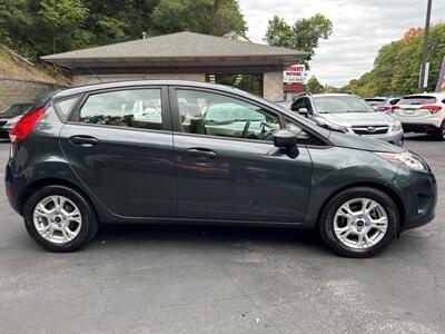 2011 Ford Fiesta SE   - Photo 4 - Pittsburgh, PA 15226