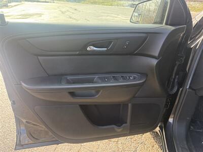 2016 Chevrolet Traverse LT - Photo 14 - Pittsburgh, PA 15226