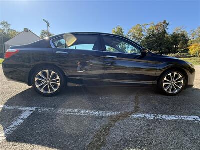 2015 Honda Accord Sport   - Photo 8 - Pittsburgh, PA 15226