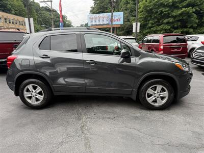 2017 Chevrolet Trax LT   - Photo 3 - Pittsburgh, PA 15226