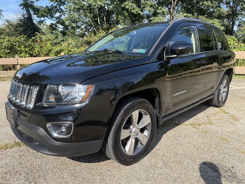 2017 Jeep Compass High Altitude   - Photo 1 - Pittsburgh, PA 15226