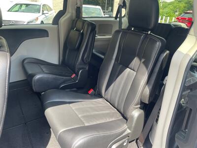 2013 Chrysler Town & Country Touring   - Photo 29 - Pittsburgh, PA 15226