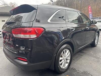 2018 Kia Sorento LX - Photo 5 - Pittsburgh, PA 15226