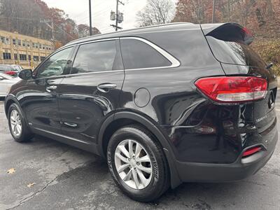 2018 Kia Sorento LX - Photo 7 - Pittsburgh, PA 15226