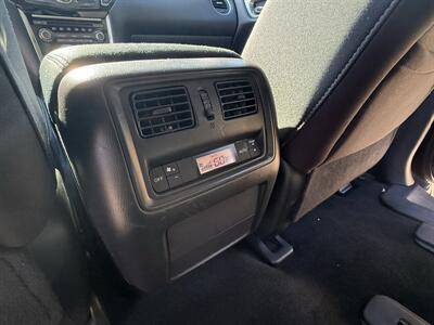 2017 Nissan Pathfinder SV   - Photo 14 - Pittsburgh, PA 15226
