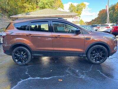 2017 Ford Escape SE   - Photo 4 - Pittsburgh, PA 15226