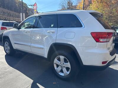 2012 Jeep Grand Cherokee Laredo   - Photo 7 - Pittsburgh, PA 15226