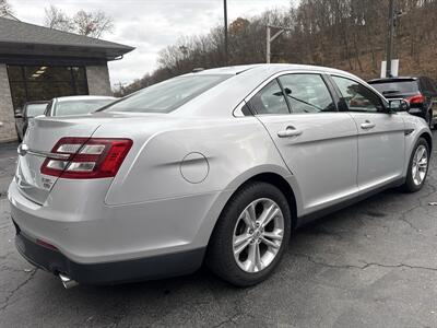 2014 Ford Taurus SEL AWD - Photo 5 - Pittsburgh, PA 15226