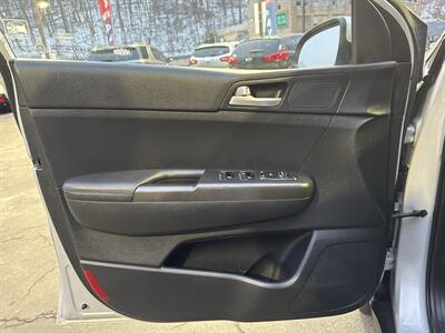 2018 Kia Sportage LX - Photo 9 - Pittsburgh, PA 15226