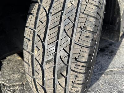 2014 Nissan Pathfinder SV   - Photo 9 - Pittsburgh, PA 15226