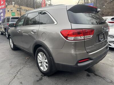 2017 Kia Sorento LX - Photo 7 - Pittsburgh, PA 15226