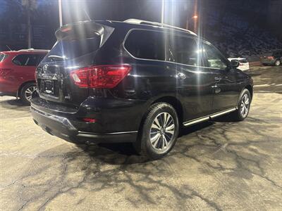 2018 Nissan Pathfinder S   - Photo 5 - Pittsburgh, PA 15226