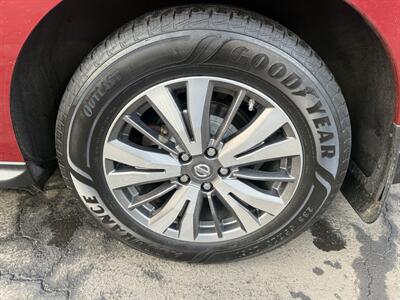 2017 Nissan Pathfinder SL   - Photo 14 - Pittsburgh, PA 15226