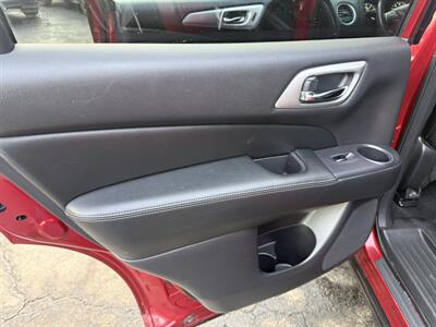 2017 Nissan Pathfinder SL   - Photo 37 - Pittsburgh, PA 15226