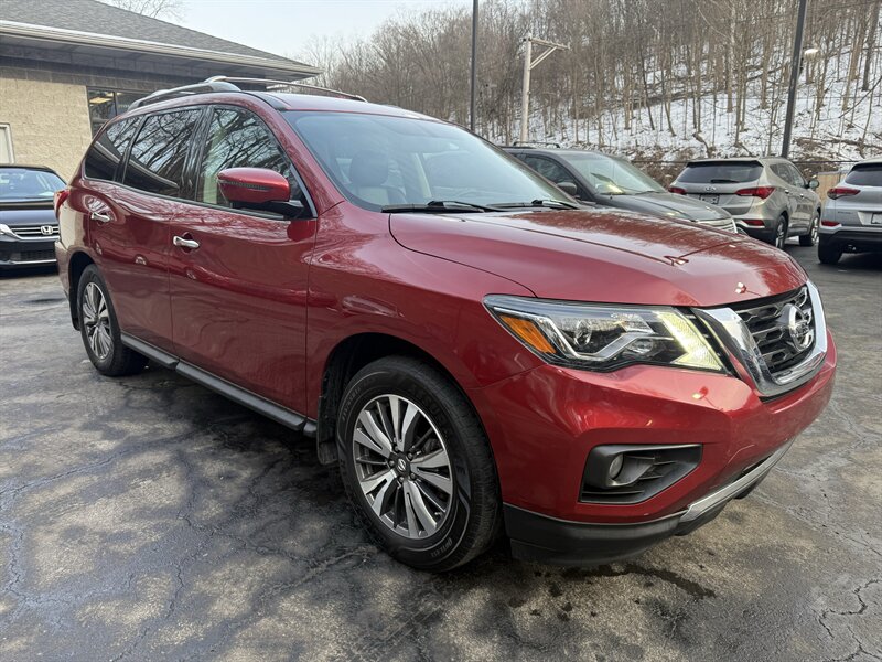 2017 Nissan Pathfinder SL   - Photo 1 - Pittsburgh, PA 15226