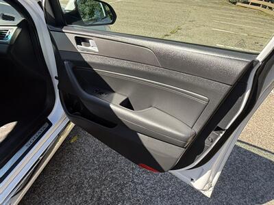 2015 Hyundai SONATA Sport 2.0T - Photo 25 - Pittsburgh, PA 15226