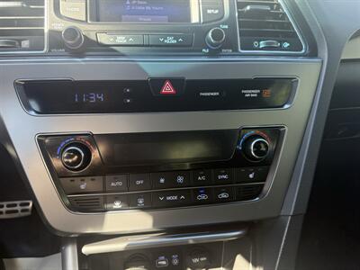 2015 Hyundai SONATA Sport 2.0T - Photo 30 - Pittsburgh, PA 15226