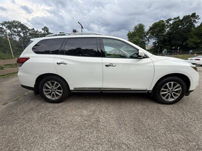 2014 Nissan Pathfinder SL   - Photo 2 - Pittsburgh, PA 15226