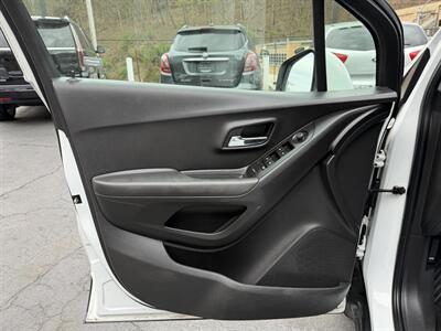 2019 Chevrolet Trax LT   - Photo 14 - Pittsburgh, PA 15226