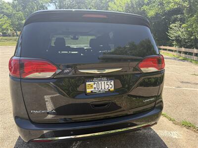 2018 Chrysler Pacifica Limited - Photo 6 - Pittsburgh, PA 15226