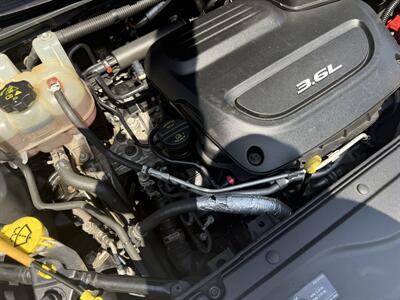2018 Chrysler Pacifica Limited - Photo 16 - Pittsburgh, PA 15226