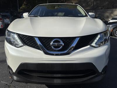 2017 Nissan Rogue Sport S   - Photo 2 - Pittsburgh, PA 15226