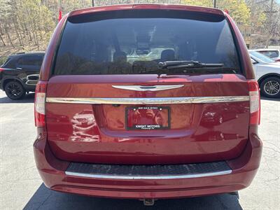 2012 Chrysler Town & Country Touring-L   - Photo 5 - Pittsburgh, PA 15226