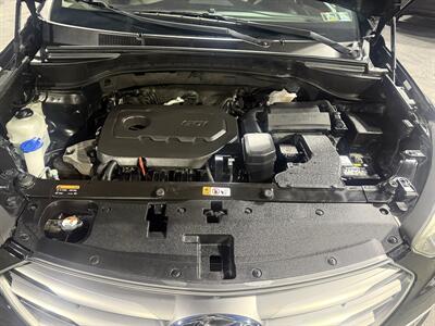 2017 Hyundai SANTA FE Sport 2.4L   - Photo 12 - Pittsburgh, PA 15226