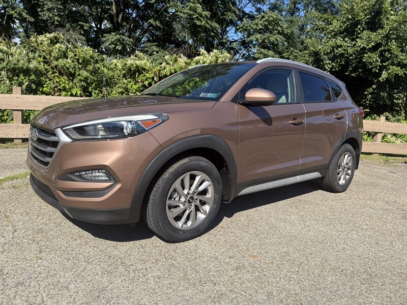 2017 Hyundai Tucson SE   - Photo 1 - Pittsburgh, PA 15226