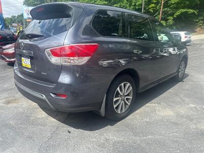 2014 Nissan Pathfinder S   - Photo 5 - Pittsburgh, PA 15226