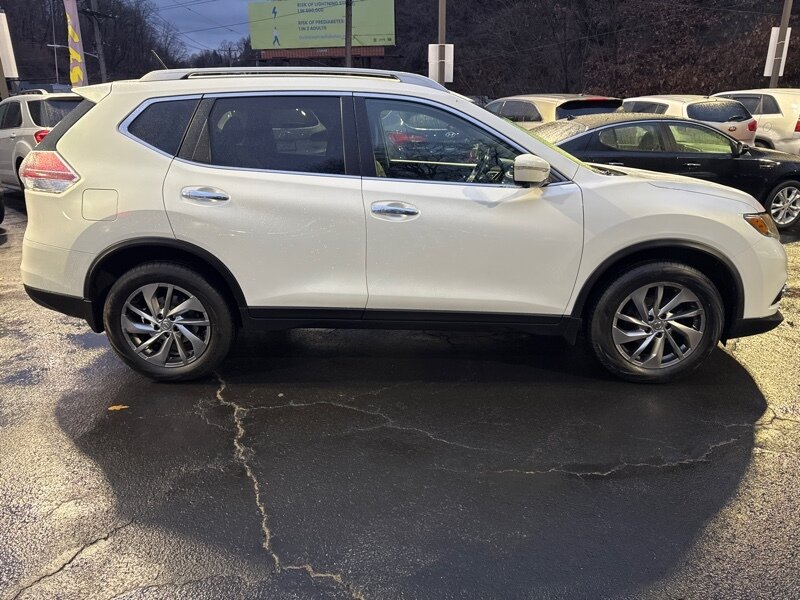 2014 Nissan Rogue SL photo 4