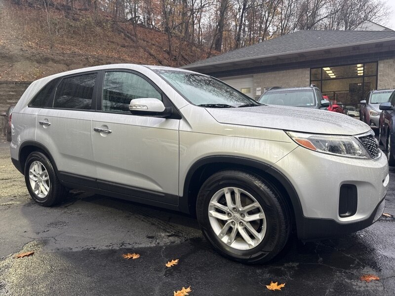 2014 Kia Sorento LX photo 3