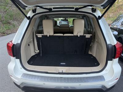 2017 Nissan Pathfinder Platinum   - Photo 40 - Pittsburgh, PA 15226