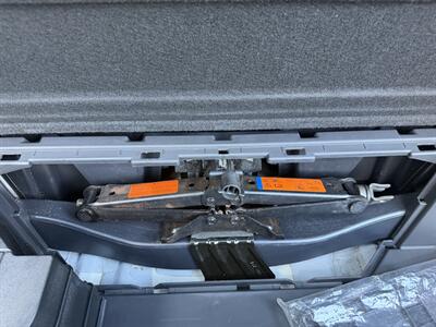 2017 Nissan Pathfinder Platinum   - Photo 44 - Pittsburgh, PA 15226