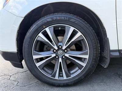 2017 Nissan Pathfinder Platinum   - Photo 47 - Pittsburgh, PA 15226
