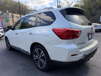 2017 Nissan Pathfinder Platinum   - Photo 8 - Pittsburgh, PA 15226