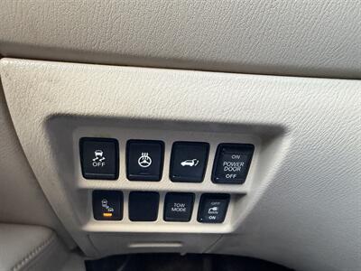 2017 Nissan Pathfinder Platinum   - Photo 24 - Pittsburgh, PA 15226