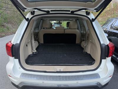 2017 Nissan Pathfinder Platinum   - Photo 42 - Pittsburgh, PA 15226