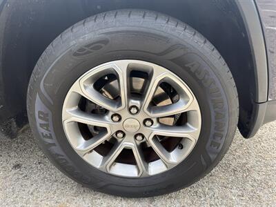 2015 Jeep Grand Cherokee Limited - Photo 12 - Pittsburgh, PA 15226