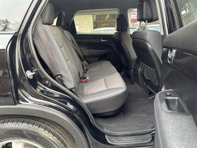 2013 Kia Sorento LX AWD 3rd ROW - Photo 29 - Pittsburgh, PA 15226
