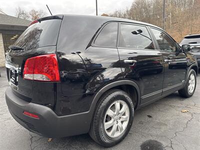2013 Kia Sorento LX AWD 3rd ROW - Photo 5 - Pittsburgh, PA 15226