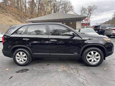2013 Kia Sorento LX AWD 3rd ROW - Photo 4 - Pittsburgh, PA 15226