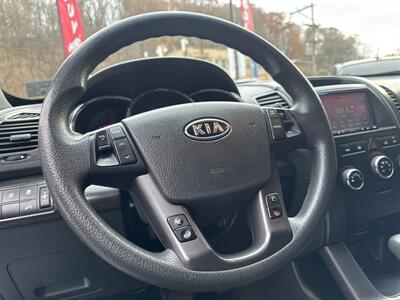 2013 Kia Sorento LX AWD 3rd ROW - Photo 21 - Pittsburgh, PA 15226