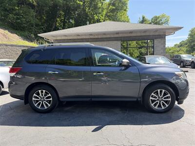 2014 Nissan Pathfinder SV   - Photo 5 - Pittsburgh, PA 15226
