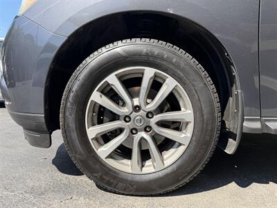 2014 Nissan Pathfinder SV   - Photo 10 - Pittsburgh, PA 15226