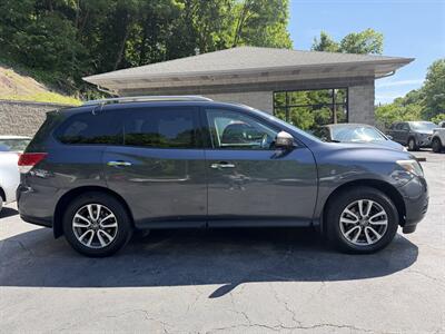 2014 Nissan Pathfinder SV   - Photo 4 - Pittsburgh, PA 15226