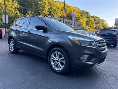 2017 Ford Escape SE   - Photo 3 - Pittsburgh, PA 15226