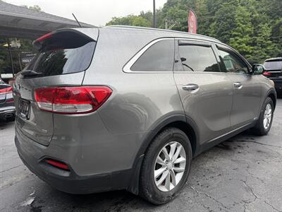 2016 Kia Sorento LX - Photo 5 - Pittsburgh, PA 15226
