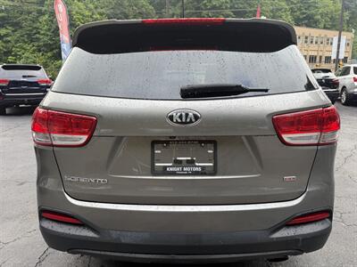 2016 Kia Sorento LX - Photo 6 - Pittsburgh, PA 15226